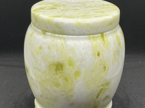 Hũ Ngọc Lưu Ly hồng